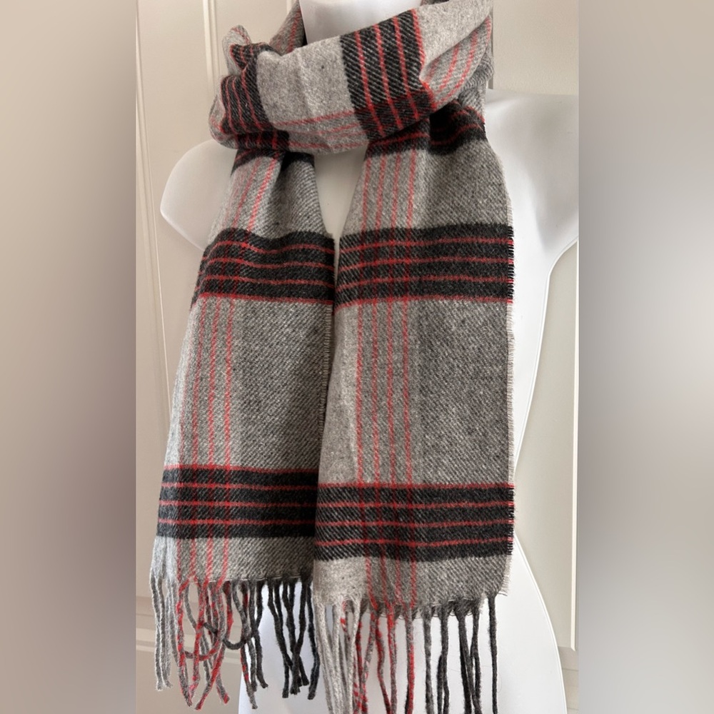 NWT Italian Woollen Grey Black and Red Plaid Lambswool Scarf